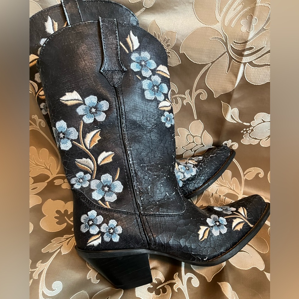 Vintage embroidered blue flower Durango boots
